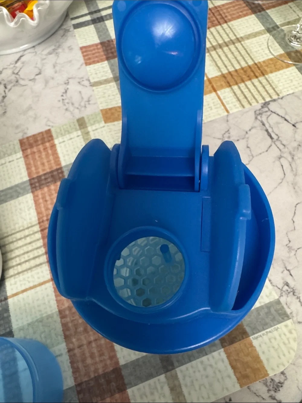 Hamilton Beach White Personal Blender with Blue Simply Shake Bottle